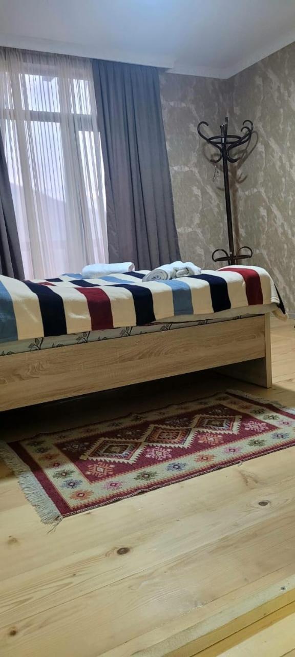 Guest House Guli Mestia Bagian luar foto