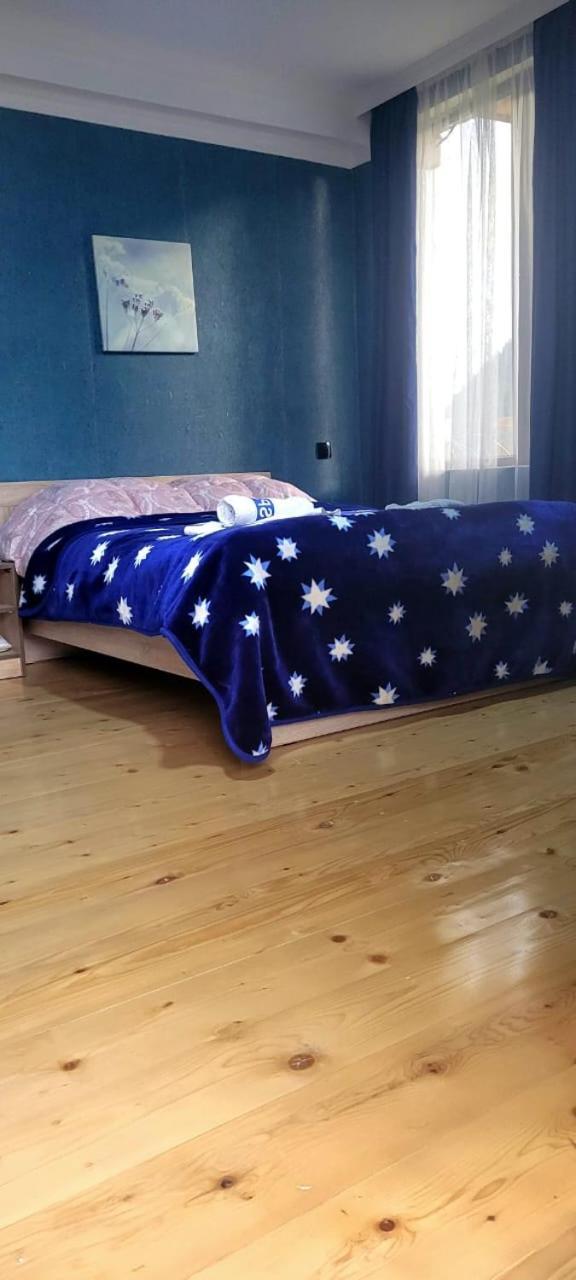 Guest House Guli Mestia Bagian luar foto