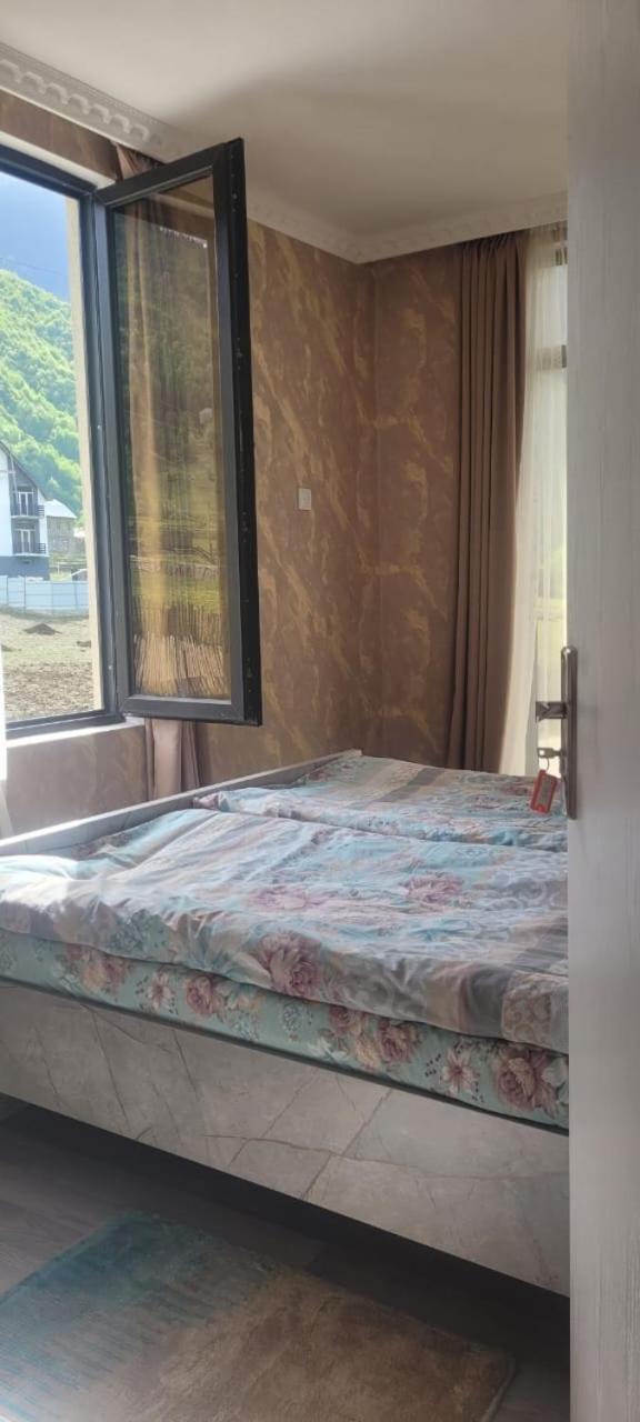 Guest House Guli Mestia Ruang foto