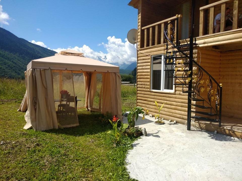 Guest House Guli Mestia Bagian luar foto